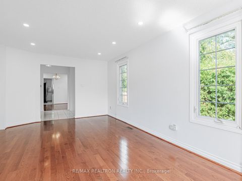 Photo 7 at 98 Rosedale Heights Drive, Uplands, Vaughan