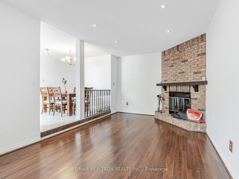 Photo 14 at 98 Rosedale Heights Drive, Uplands, Vaughan