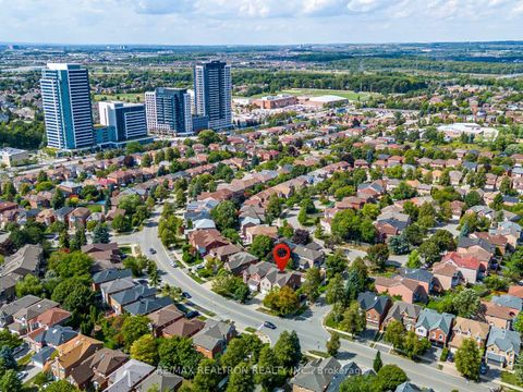 Photo 36 at 98 Rosedale Heights Drive, Uplands, Vaughan