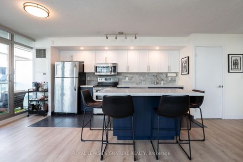 Photo 6 at 612 - 81 Navy Wharf Court, Waterfront Communities C1, Toronto