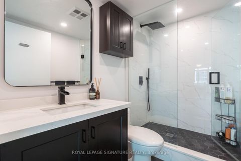 Photo 11 at 612 - 81 Navy Wharf Court, Waterfront Communities C1, Toronto