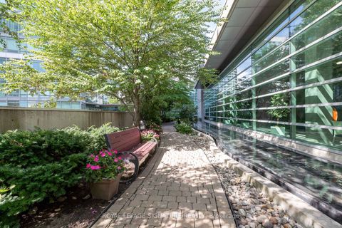 Photo 23 at 612 - 81 Navy Wharf Court, Waterfront Communities C1, Toronto