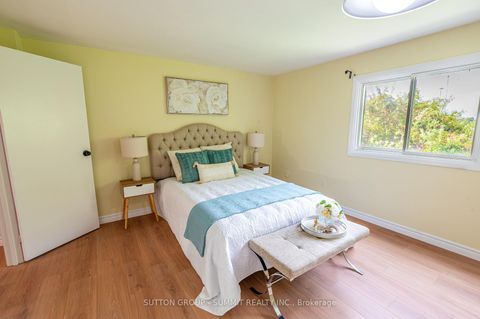 Photo 10 at 134 Song Meadowway, Hillcrest Village, Toronto