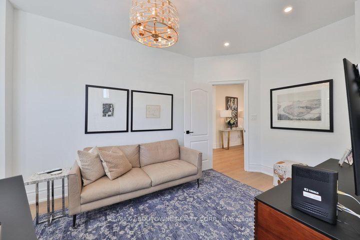 Photo 21 at 30 - 2400 Neyagawa Boulevard, RO River Oaks, Oakville