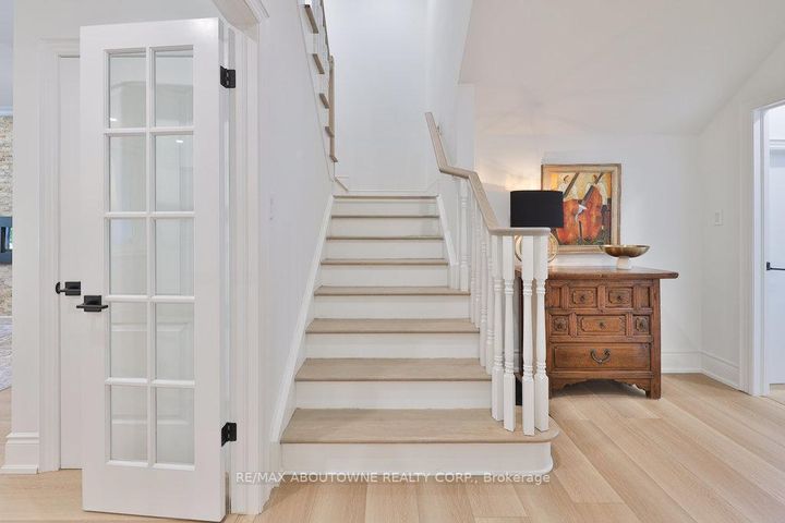 Photo 39 at 30 - 2400 Neyagawa Boulevard, RO River Oaks, Oakville