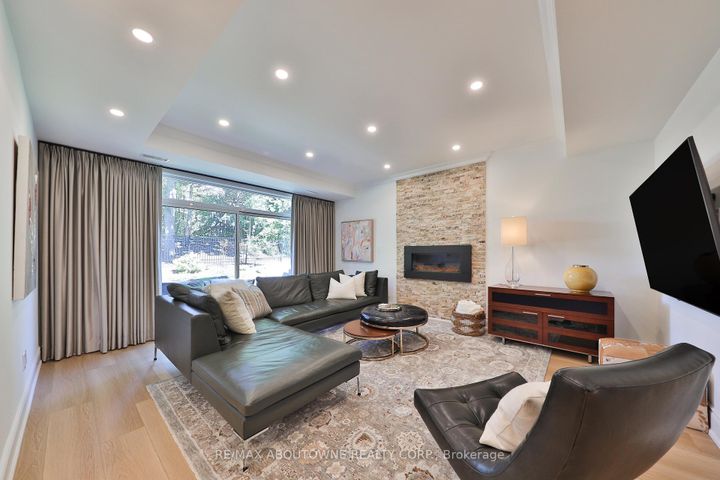 Photo 40 at 30 - 2400 Neyagawa Boulevard, RO River Oaks, Oakville