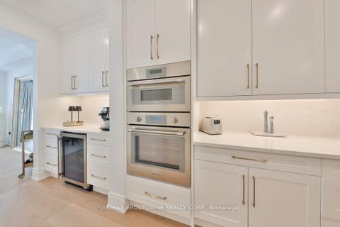 Photo 8 at 30 - 2400 Neyagawa Boulevard, RO River Oaks, Oakville