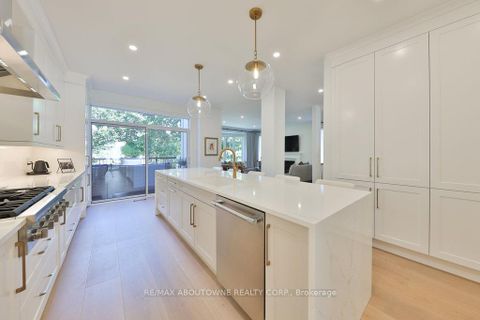Photo 10 at 30 - 2400 Neyagawa Boulevard, RO River Oaks, Oakville
