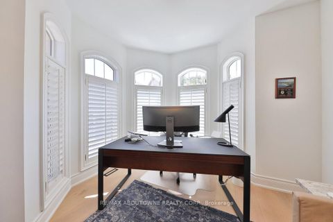 Photo 20 at 30 - 2400 Neyagawa Boulevard, RO River Oaks, Oakville