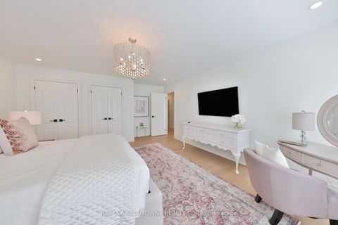 Photo 34 at 30 - 2400 Neyagawa Boulevard, RO River Oaks, Oakville