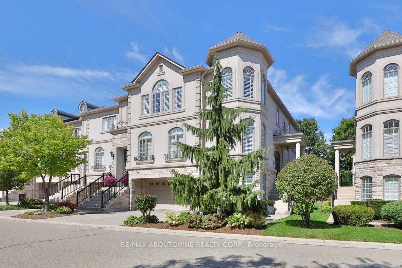30 - 2400 Neyagawa Boulevard, RO River Oaks, Oakville 