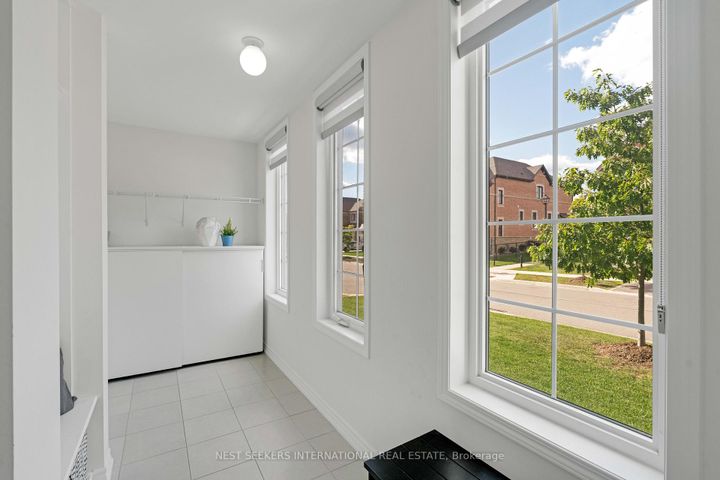 Photo 13 at 125 Lacrosse Trail, Kleinburg, Vaughan