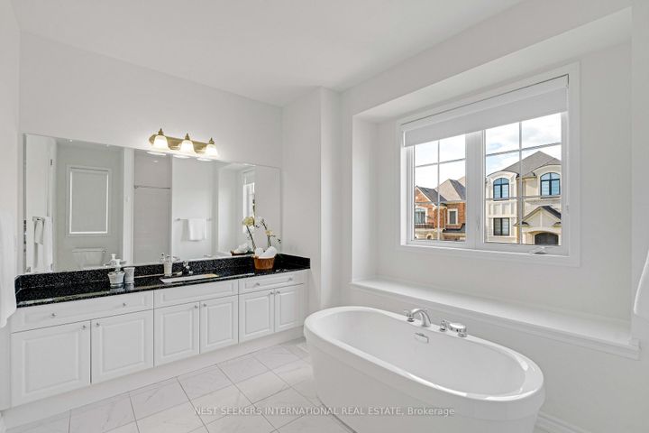 Photo 17 at 125 Lacrosse Trail, Kleinburg, Vaughan