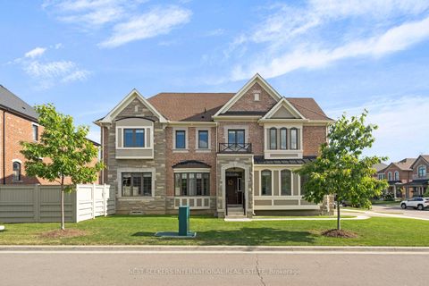 Photo 24 at 125 Lacrosse Trail, Kleinburg, Vaughan