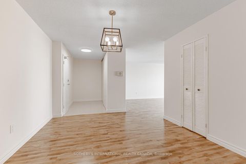 Photo 4 at 1104 - 3151 Bridletowne Circle, L'Amoreaux, Toronto