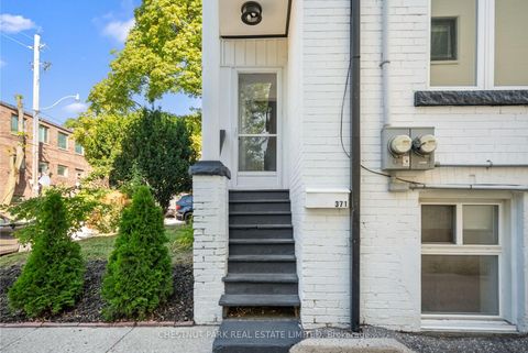 Photo 3 at 371 Howland Avenue, Casa Loma, Toronto