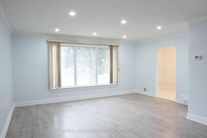 Photo 5 at 42 Lynnford Drive, City Centre West, Toronto