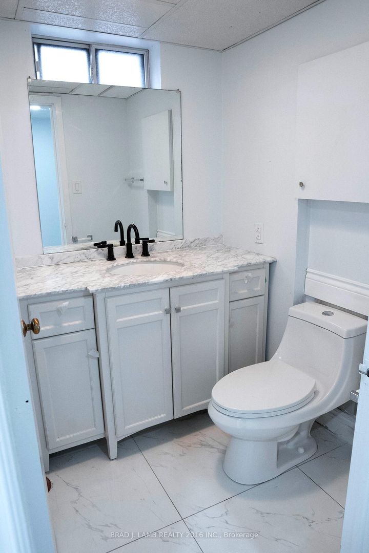 Photo 33 at 42 Lynnford Drive, City Centre West, Toronto