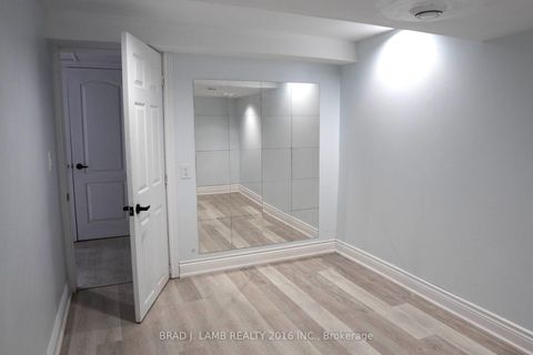 Photo 32 at 42 Lynnford Drive, City Centre West, Toronto