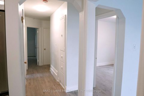 Photo 10 at 42 Lynnford Drive, City Centre West, Toronto