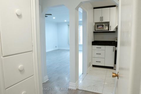 Photo 11 at 42 Lynnford Drive, City Centre West, Toronto