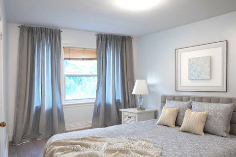 Photo 13 at 42 Lynnford Drive, City Centre West, Toronto