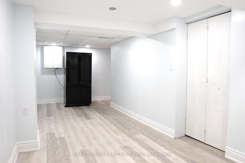Photo 25 at 42 Lynnford Drive, City Centre West, Toronto