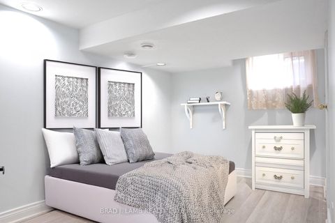 Photo 30 at 42 Lynnford Drive, City Centre West, Toronto