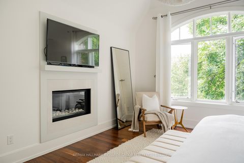 Photo 17 at 6 Leonard Circle, The Beaches, Toronto