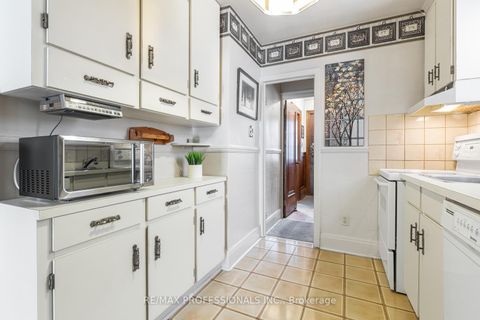 Photo 11 at 212 Douglas Avenue, Lawrence Park North, Toronto