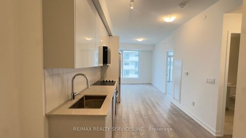 Photo 1 at 911 - 474 Caldari Rd Road, Concord, Vaughan