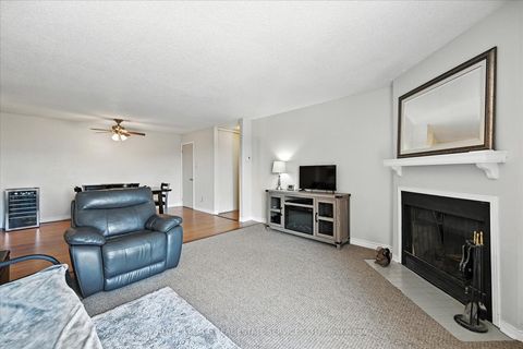 Photo 10 at 1634 - 1480 Pilgrims Way, GA Glen Abbey, Oakville