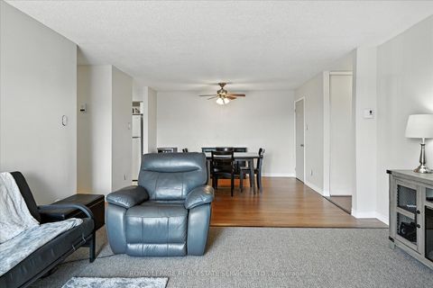 Photo 11 at 1634 - 1480 Pilgrims Way, GA Glen Abbey, Oakville