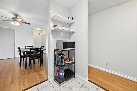 Photo 19 at 1634 - 1480 Pilgrims Way, GA Glen Abbey, Oakville
