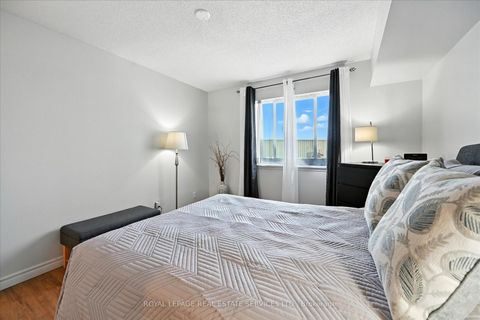 Photo 26 at 1634 - 1480 Pilgrims Way, GA Glen Abbey, Oakville