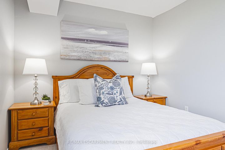 Photo 15 at 1403 - 2055 UPPER MIDDLE Road, Brant Hills, Burlington