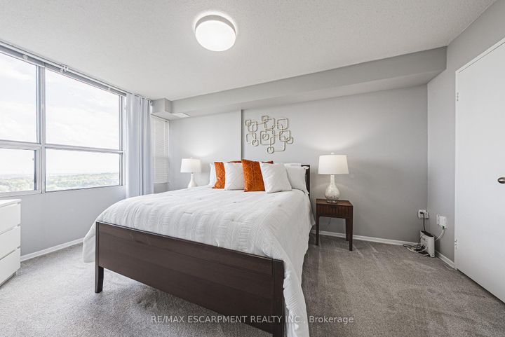 Photo 17 at 1403 - 2055 UPPER MIDDLE Road, Brant Hills, Burlington