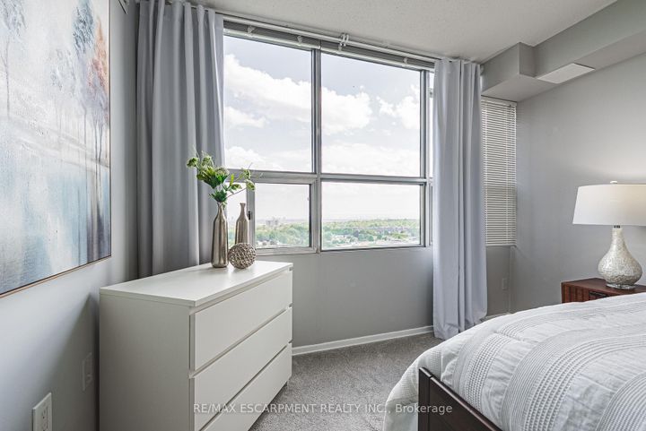 Photo 19 at 1403 - 2055 UPPER MIDDLE Road, Brant Hills, Burlington