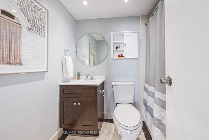 Photo 20 at 1403 - 2055 UPPER MIDDLE Road, Brant Hills, Burlington