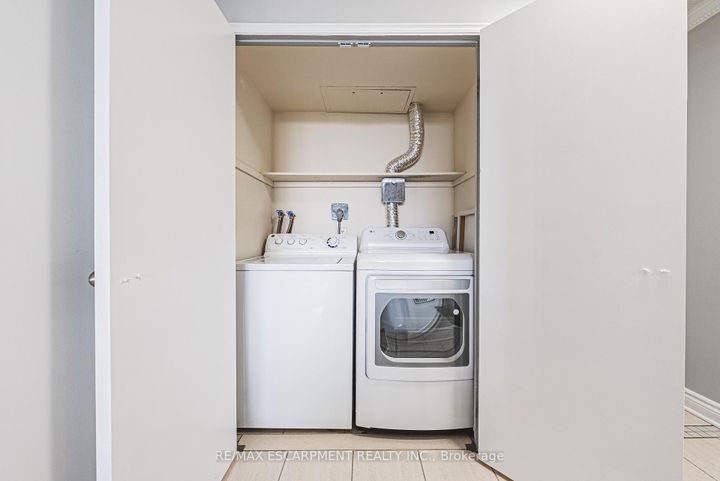 Photo 21 at 1403 - 2055 UPPER MIDDLE Road, Brant Hills, Burlington