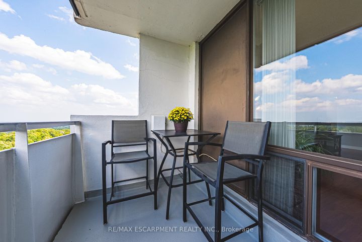 Photo 24 at 1403 - 2055 UPPER MIDDLE Road, Brant Hills, Burlington
