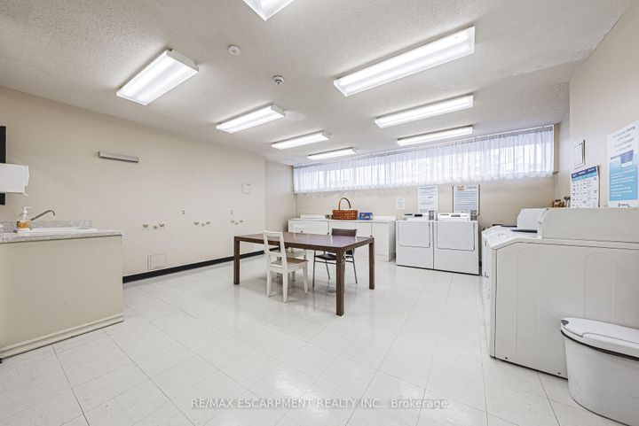 Photo 25 at 1403 - 2055 UPPER MIDDLE Road, Brant Hills, Burlington