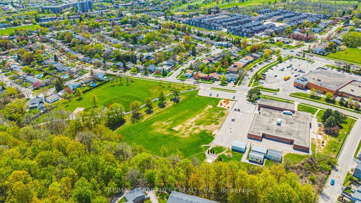 Photo 36 at 1403 - 2055 UPPER MIDDLE Road, Brant Hills, Burlington