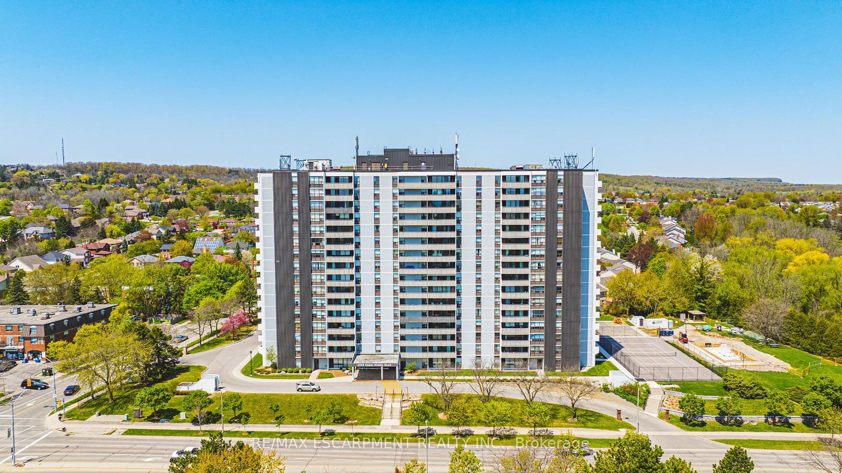 1403 - 2055 UPPER MIDDLE Road, Brant Hills, Burlington 2
