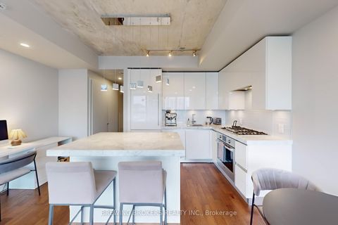 Photo 5 at PH1411 - 629 King St W Street, Waterfront Communities C1, Toronto