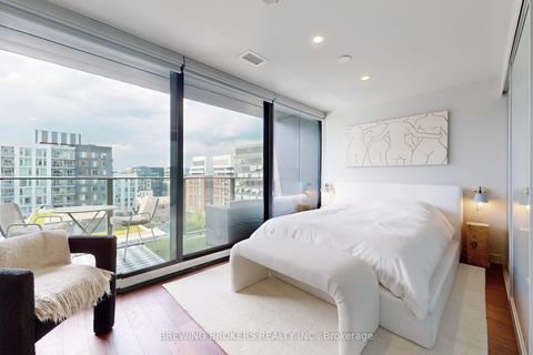 Photo 12 at PH1411 - 629 King St W Street, Waterfront Communities C1, Toronto