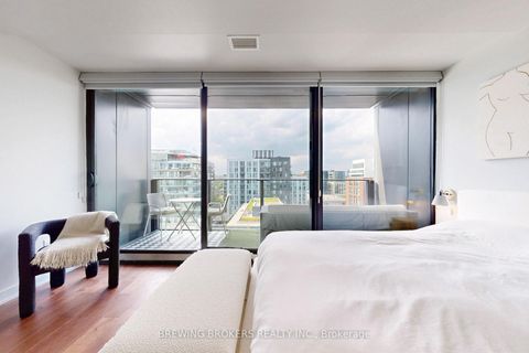 Photo 13 at PH1411 - 629 King St W Street, Waterfront Communities C1, Toronto