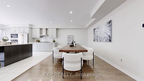 Photo 11 at 552 Mactier Drive S, Kleinburg, Vaughan