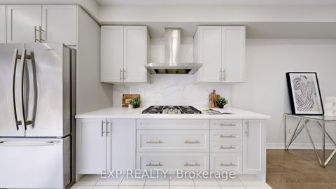 Photo 13 at 552 Mactier Drive S, Kleinburg, Vaughan