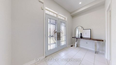 Photo 15 at 552 Mactier Drive S, Kleinburg, Vaughan